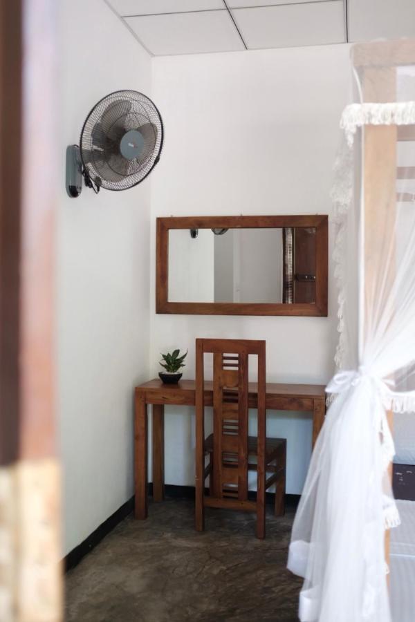 Aurora Midigama Hotel Ahangama Ngoại thất bức ảnh