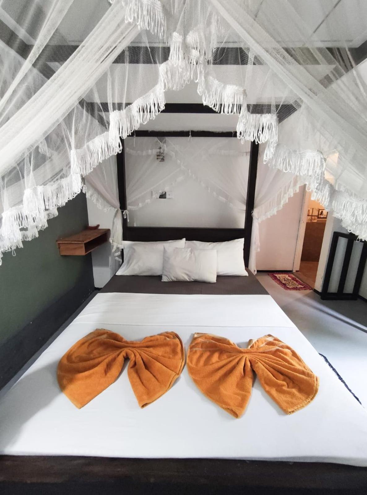 Aurora Midigama Hotel Ahangama Ngoại thất bức ảnh